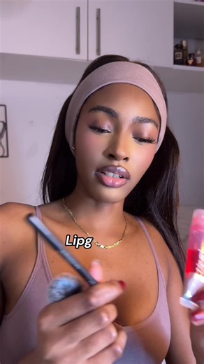 Here are my go to makeup products 💄majority of the products I use are from @e.l.f. Cosmetics UK 🤭