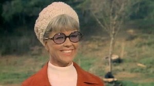 Watch The Doris Day Show Season 1 Episode 19 - Love Thy Neighbor