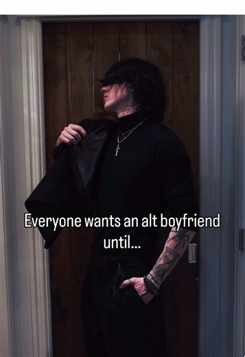 It’s dye time🎨🖤😭 #alt #alternative #altboy #hairdye #dye | dye hair