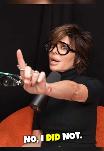 The shocking truth about Colton Underwood‘s stalker past #coltonunderwood #lisarinna #howiemandel #thetraitors #behindthescenes