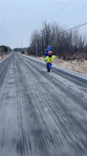 YZ450f crazy long one hand wheelie!