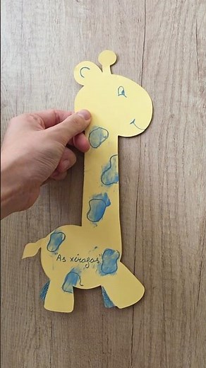 How to hang photos without nails!