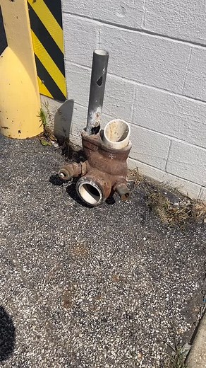 78K views · 4K reactions | old-school 1920s 4 inch cast-iron combination drain waste vent fitting. four inlets, one outlet and one vent • follow  @plumbingstateofmind for more ☝️ #plumbing #plumbers #plumber #plumbproud #water #waste #old #school #cool #drain #clean | plumbingstateofmind | Facebook
