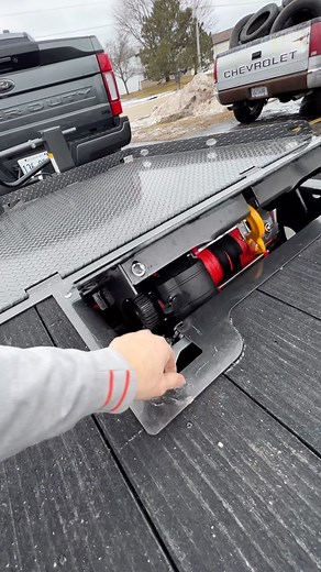 Secret things are everywhere on this trailer from @diamondctrailers @spencertrailersinc @nite_equipment Diamond C is known as the leader in quality top of the line trailers. Innovative features like shown here are available and you can build it online. To me this is the ultimate recovery trailer 👍🏻 #trailers #cargo #toolsinaction # | Tools in Action