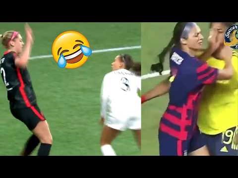BEST FUNNY MOMENTS IN WOMEN'S FOOTBALL