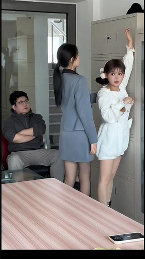 When female bosses help employees