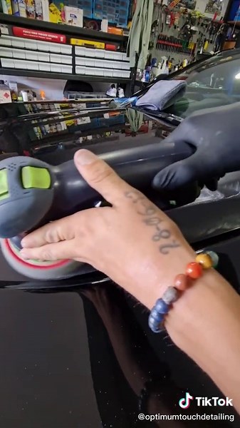 Debadging #hsv #camaro #detaileroftiktok #cartiktok #paintcorrection #detail #polisher