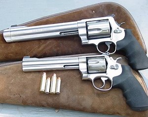 5 Powerful Handguns for Wilderness Protection | OutdoorHub