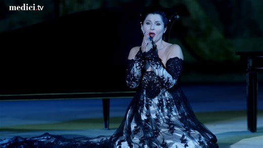 [BIRTHDAY] 🎂 Giacomo Puccini was born on this day in 1858, and we simply can't resist sharing this sumptuous snippet from Tosca, where Svetla Vassileva performs "Vissi d'arte"! 🎂 https://bit.ly/3TBWyya | medici.tv