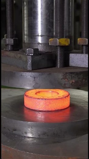 1000°C Red-Hot Steel Washer vs Hydraulic Press | Full Flattening