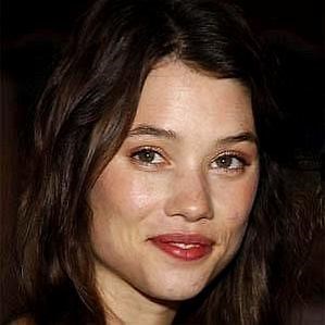Astrid Berges-Frisbey Boyfriend 2026: Dating History & Exes - CelebsCouples