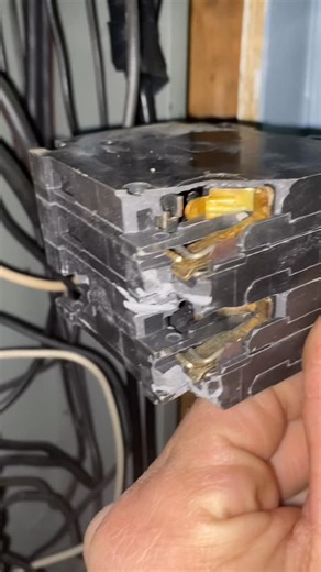 Eric Gases on Instagram: "Emergency call - Heat from inside the electrical panel! #electrician #fyp #viral #smallbusiness #fypage"