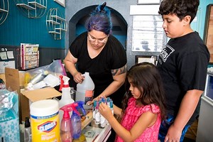 Kaffie team wins business competition with solution to sticky problem