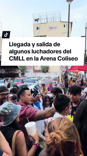 Llegada y Salida de Luchadores del CMLL en la Arena Coliseo