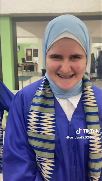 Graduation Photos 🥳🎓#tiktokghana🇬🇭 #fyp #classof2025 #tiktokviral #graduating