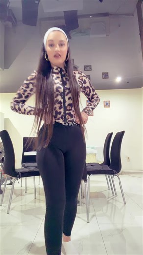 ReBeKa ŠuStRoVá🦋🦋 (@rebekasustrova1)’s videos with 10'000'000V - Loko Loko