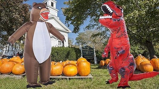 Let's go to the party with these amazing costumes!