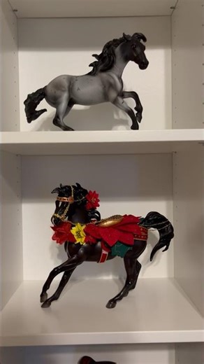 Breyer Christmas Decorating #breyerhorses