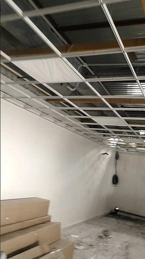 grid ceiling lo 2x2 LED light feeting ye vindanga chesukovali how to fitting grid ceiling 2x2 light