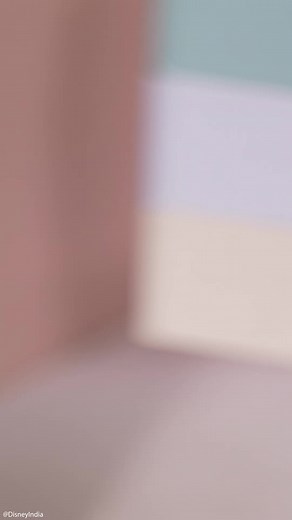 Bring the best of deep sea to your fingertips with this fin-tastic Nemo-inspired nail art! 🌊 Here's how you do it yourself: 🔸Paint the nails white 🔸Top it up with the iconic Nemo orange shade 🔸Use white & black paint to add detailed features And voila! You're ready to show off your new nail work. 💅🏼☺️ An ocean of beauty tips awaits you, watch the full episodes of #StyleItUp on Disney India's YouTube channel. ▶️ #DisneyIndia #FindingNemo #NailArt #DIY #BeautyHacks | Disney India