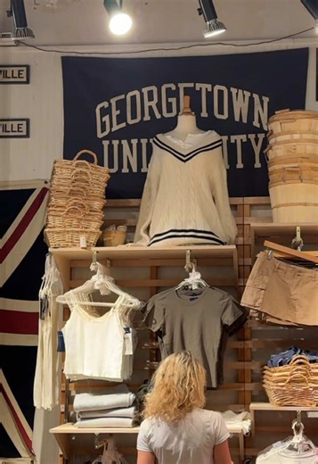 Brandy Melville's 2026 Winter Style in Soho