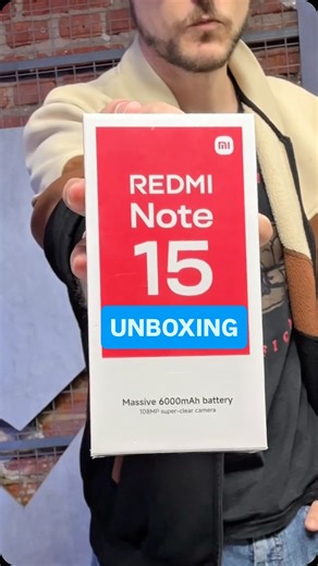 A Xiaomi lançou o Redmi Note 15 no Brasil! Com a premissa de entregar desempenho, câmeras de qualidade, ótima bateria e resistência acima da média por um preço acessível, o aparelho vem chamando bastante atenção. Confira neste vídeo tudo o que vem com ele na caixa! #redminote15 #xiaomi #xiaomibrasil #smartphone #celular | TecMundo