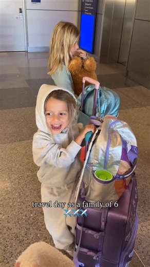 Lauren Burnham Luyendyk on Instagram: "AZ✈️FUN-ginia travel vlog! overall, such a smooth day. hoping for this same energy on the way back!🙏🏼"