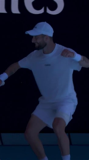 Born to Entertain 🕺 Corentin Moutet's reaction after this lob is amazing 😂 🎥: ESPN • TNT Sports • Wide World of Sports • WOWOW | Australian Open