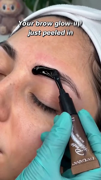 ✨ The waterproof brow tint that keeps my brows looking perfect for weeks#BrowTint .#EyebrowTint #BeautyTok #BrowGoals #TikTokMadeMeBuyIt