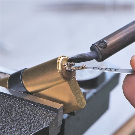 307K views · 849 reactions | Key lock broken solution! | 5-Minute Crafts | Facebook