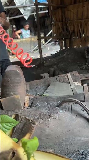 Here is the technique to extend a used spring so it can be reused.#blacksmith #america #usa