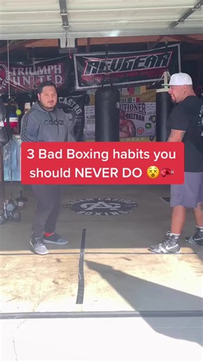 What is another bad boxing habit you should never do 🤔😵🥊? #boxing #boxingtips #boxingactive #boxingtraining #foryou #fyp | Boxing Tips