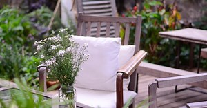 How to Create a Fun and Functional Outdoor Living Room