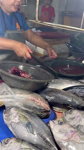 Cutting yellow pin fish