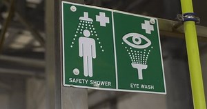 clip-1110250919-work-safety-information-hazard-sign-eye-wash
