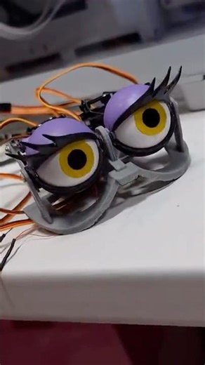 I Made ROXANNE WOLF and she moves? #fnaf #fivenightsatfreddys #roxannewolf #bjd #ooak #custom #diy