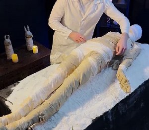 Mummy transformation! There and back | Wood Mood