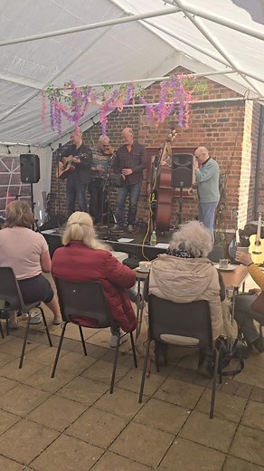 Sunny mornings in the Courtyard with great coffee and fab music 🎶 | Courtyard Cafe, Castle Park Arts Centre