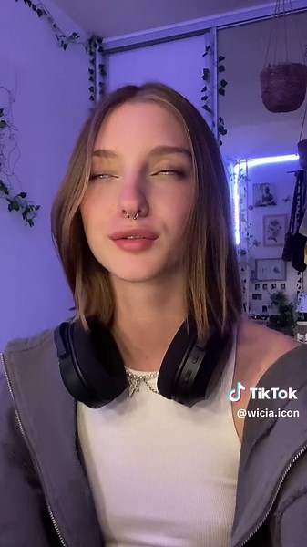 Rozpływający się całuszek - Ty mnie całujesz a ja się rozpływam #fyp