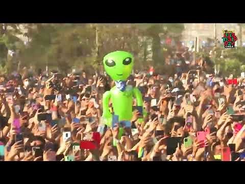 Marcianeke Ft. Pailita - Dímelo Ma | Lollapalooza 2022