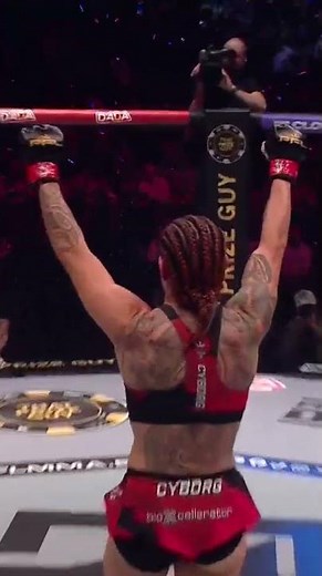 #ANDSTILL Cris Cyborg gets it done as she defends her PFL Women's Featherweight World Title! 🐍🏆