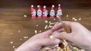 Carve a Simple little Santa Claus