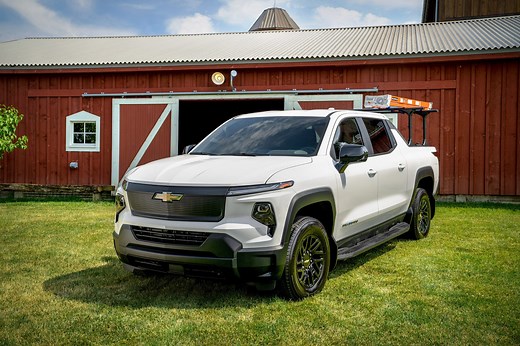 2024 Chevy Silverado EV 4WT Pickup Gets to Work