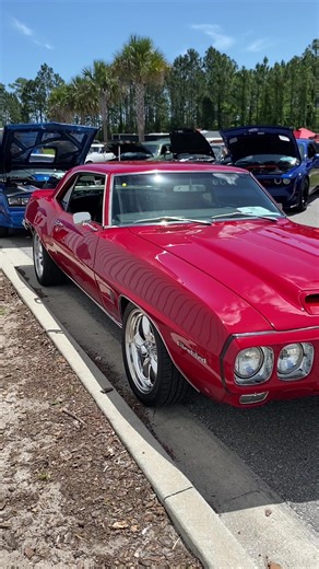 1969 Pontiac Firebird: Classic American Muscle