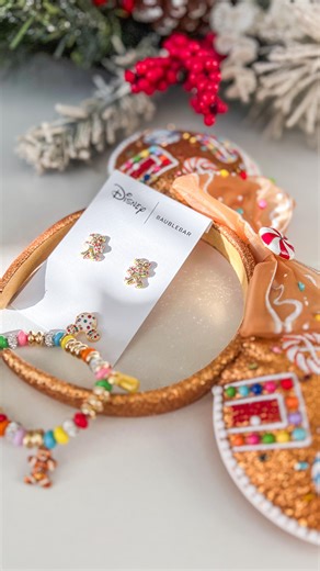 “How obsessed are you with these Mickey ears?” Us: Yes. 🤌 @baublebar sent us Mickey ears, earrings and a charm bracelet from their new holiday collection! 🤩🎁🎄 #gifted We’ll be wearing these all season long. 💃 Which items 🛍️ will you be snagging? #disneystyle #disneyparks #disneyside #baublebar #disneychristmas #waltdisneyworld #disneyig | WDW Magazine