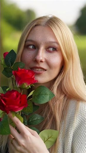 A 85mm Prime Lens to ENJOY in 2026! #streetphotography #portraitphotography #shorts