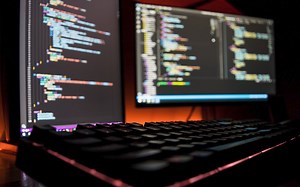 【白噪音】成为黑客 在秘密房间内破解网络防御 键盘打字 计算机 服务器 室内氛围音 环境音