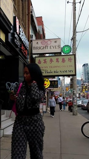 Toronto, Chinatown - #toronto #torontolife #citywalk
