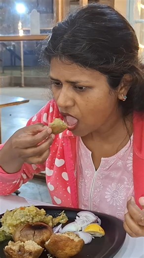 bati chokha #food #foodie #foodvlog ‪@sonasantosh14‬