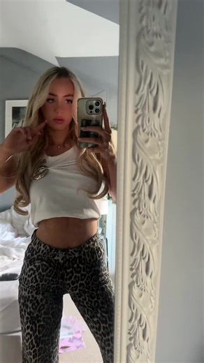 freyamilll (@freyamilll)’s videos with som original - gui